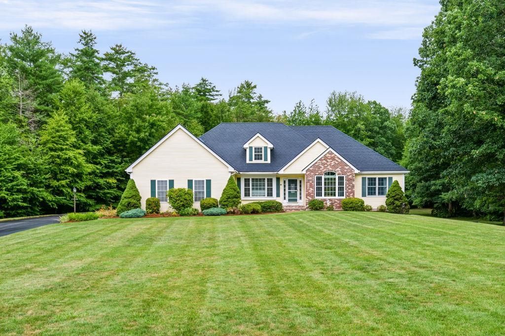 15 Brenner Drive, Newton, NH 03858 Main Photo