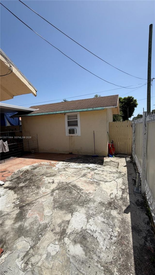 2027 NW 1st Ter , Unit R, Miami, FL 33125 Photo