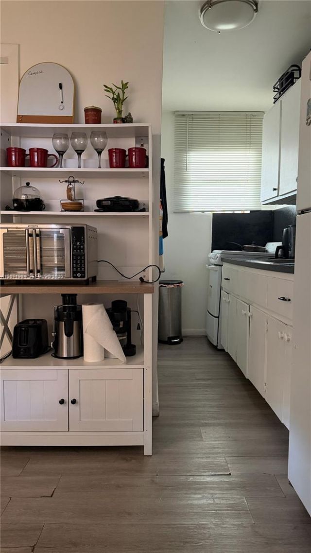 2027 NW 1st Ter , Unit R, Miami, FL 33125 Photo
