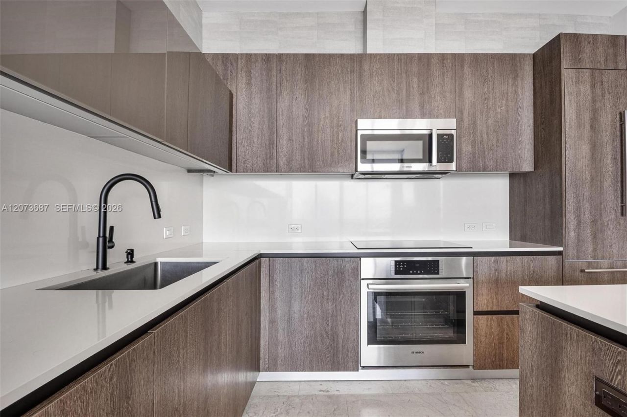88 SW 7th St , Unit 4004, Miami, FL 33130 Photo