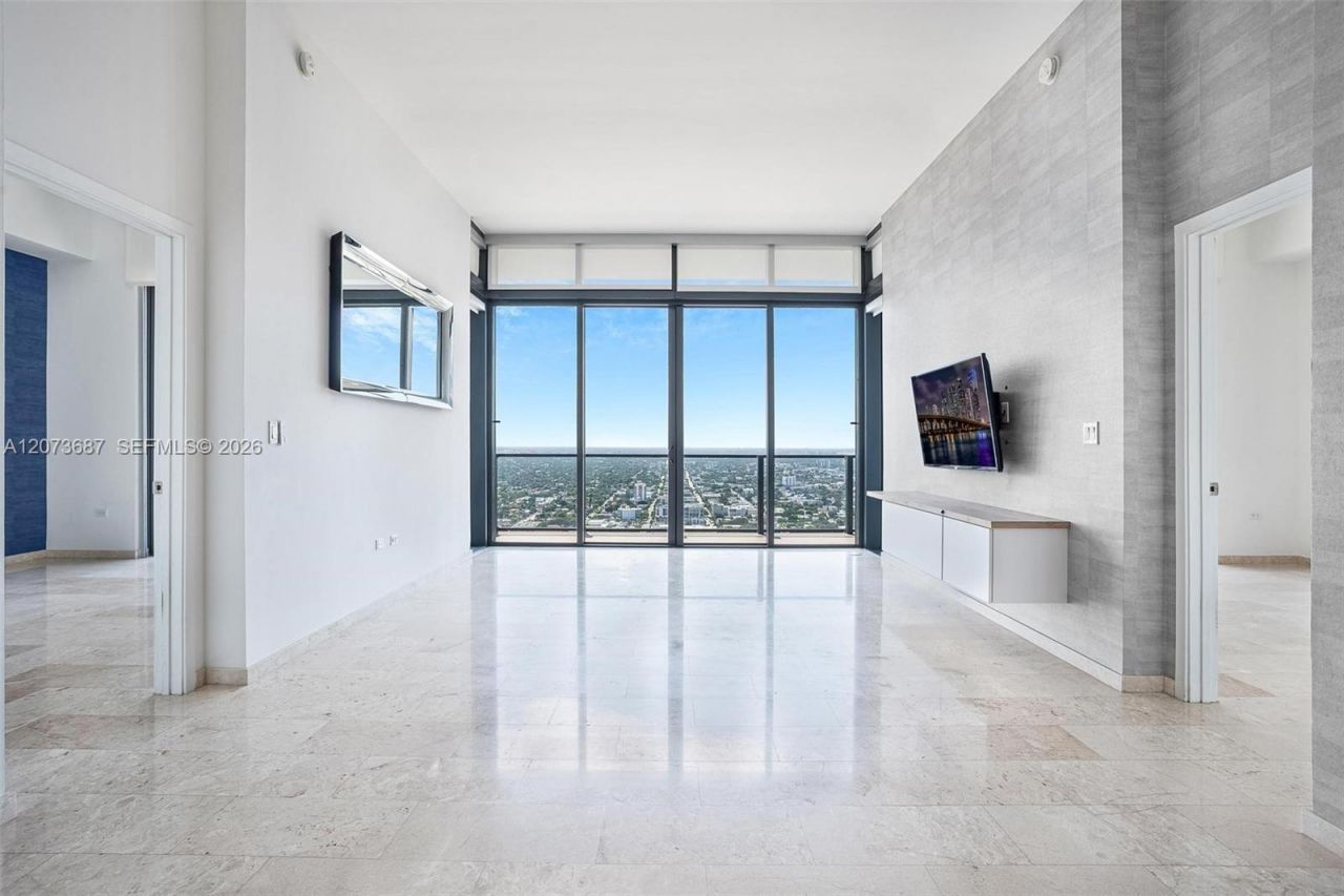 88 SW 7th St , Unit 4004, Miami, FL 33130 Photo