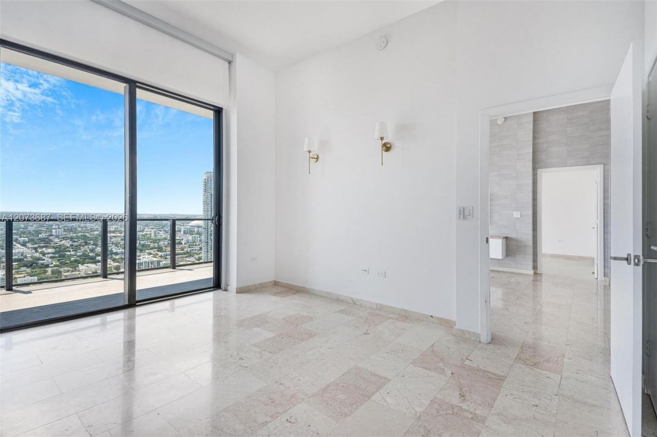 88 SW 7th St , Unit 4004, Miami, FL 33130 Photo