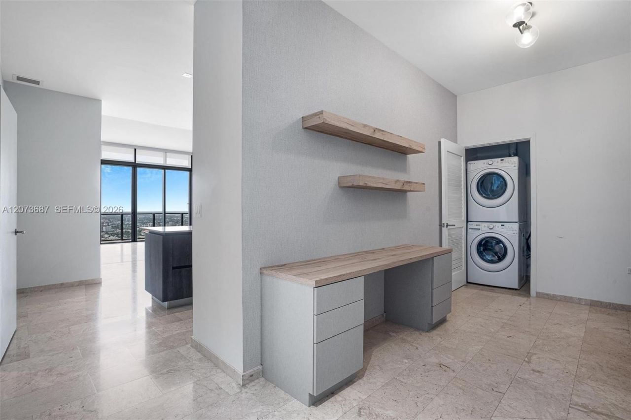 88 SW 7th St , Unit 4004, Miami, FL 33130 Photo