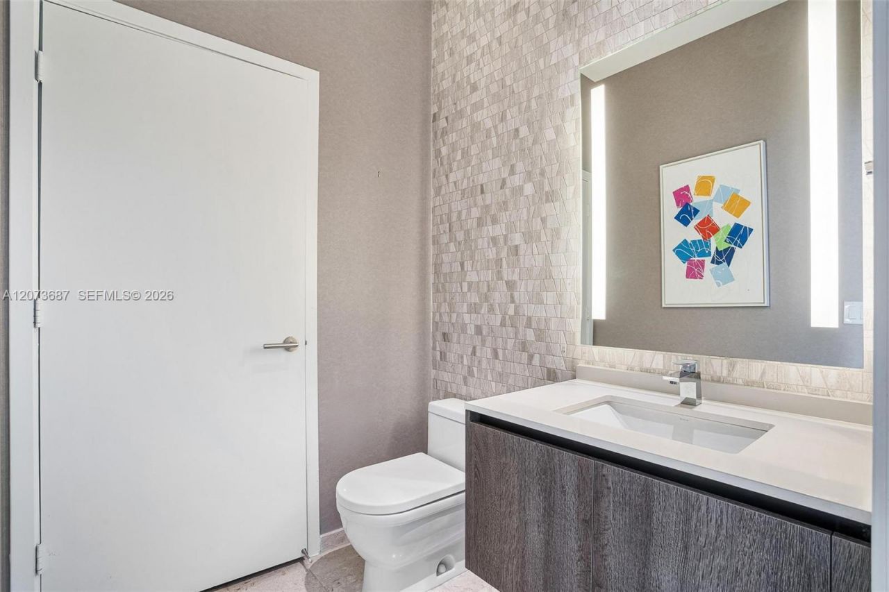 88 SW 7th St , Unit 4004, Miami, FL 33130 Photo