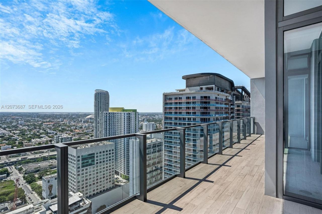88 SW 7th St , Unit 4004, Miami, FL 33130 Photo