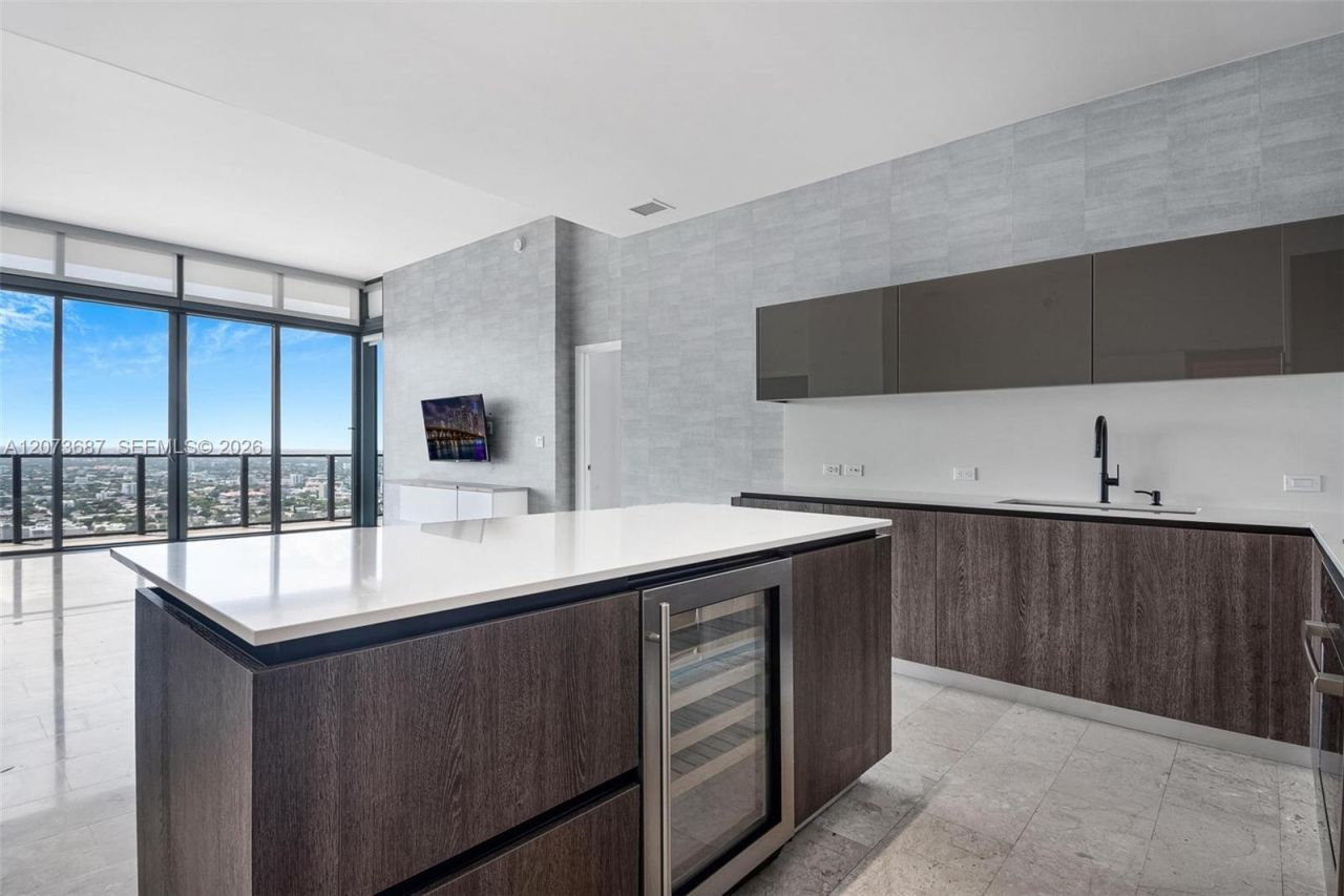 88 SW 7th St , Unit 4004, Miami, FL 33130 Photo
