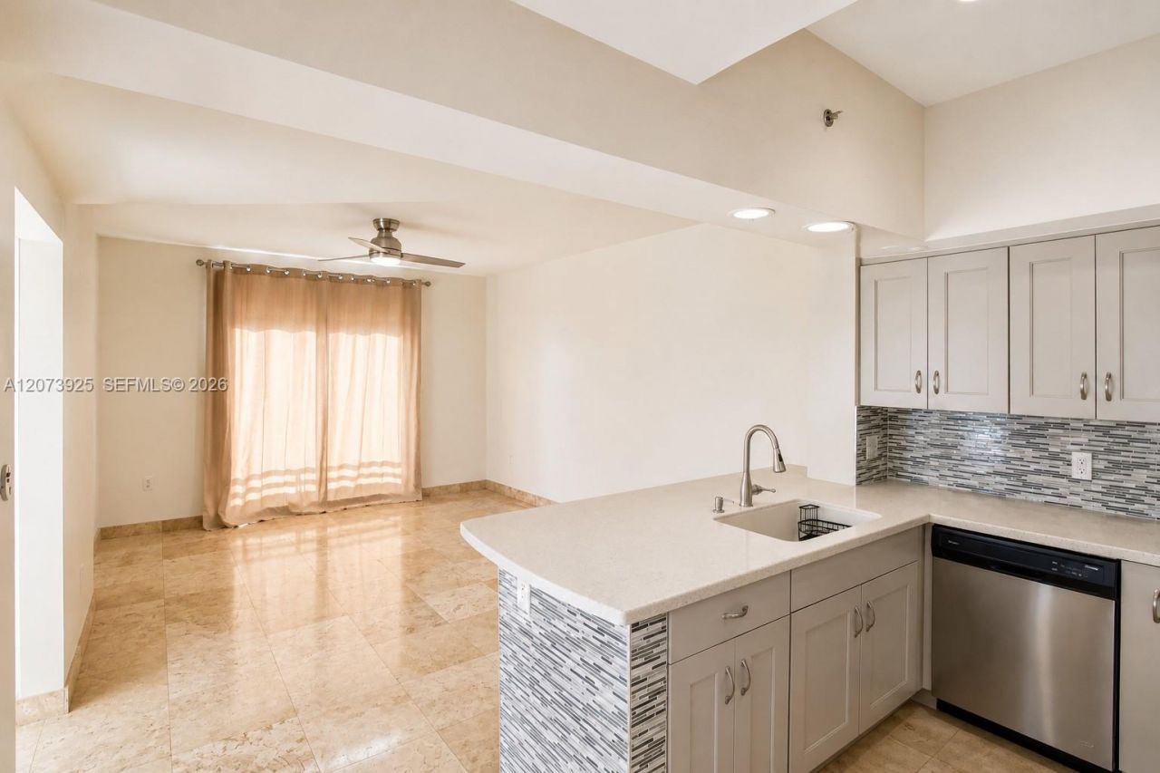 110 N Federal Hwy , Unit 703, Fort Lauderdale, FL 33301 Photo