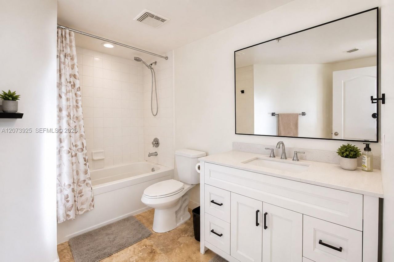 110 N Federal Hwy , Unit 703, Fort Lauderdale, FL 33301 Photo