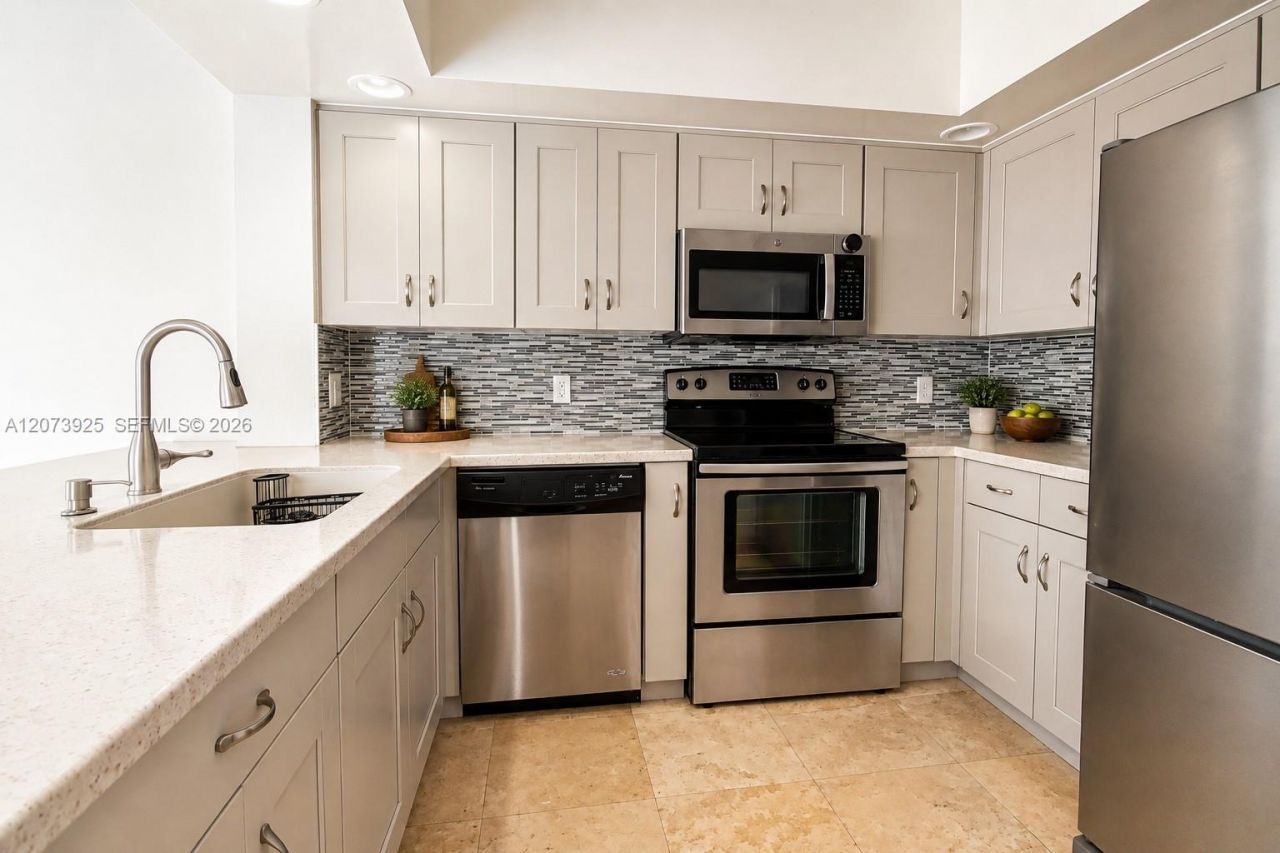 110 N Federal Hwy , Unit 703, Fort Lauderdale, FL 33301 Photo