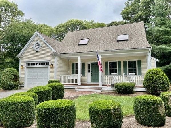 10 Lawton Lane, Barnstable, MA 02668