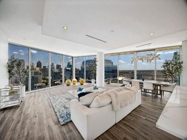 2900 McKinnon Street, Unit 2301, Dallas, TX 75201