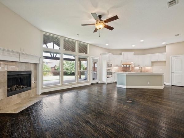 850 Woodview Drive, Prosper, TX 75078