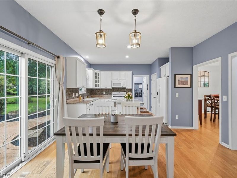 17877 Princeton Circle , Strongsville, OH 44149 Photo 10