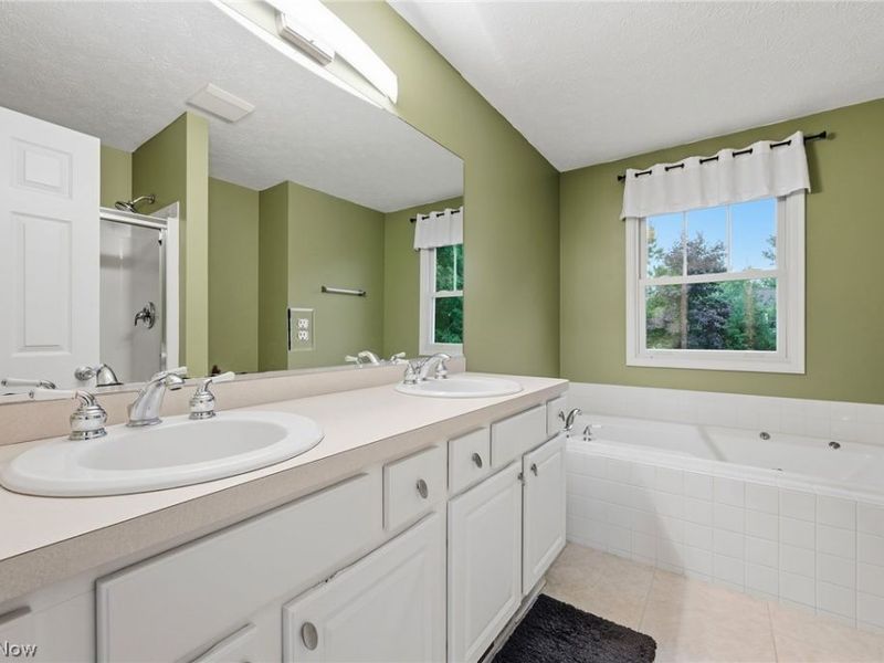 17877 Princeton Circle , Strongsville, OH 44149 Photo 25