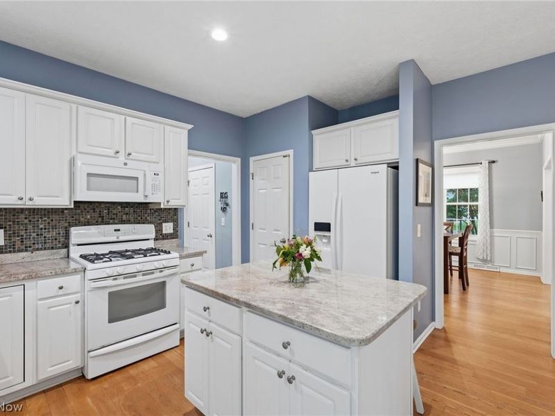 17877 Princeton Circle , Strongsville, OH 44149 Photo 7