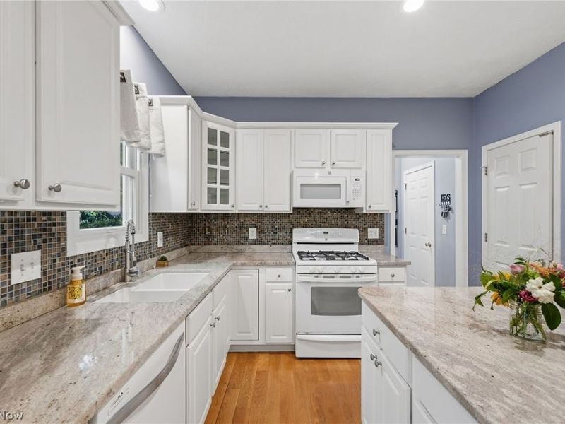 17877 Princeton Circle , Strongsville, OH 44149 Photo 9
