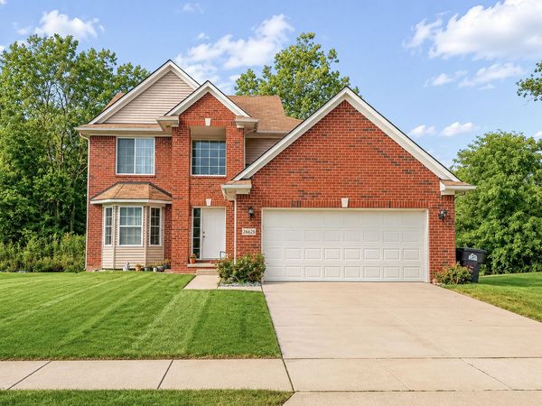 26626 Lakepointe Drive, Taylor, MI 48180