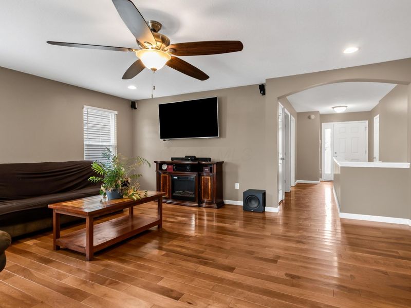 1938 Spring Cove Drive , Grove City, OH 43123 Photo 9