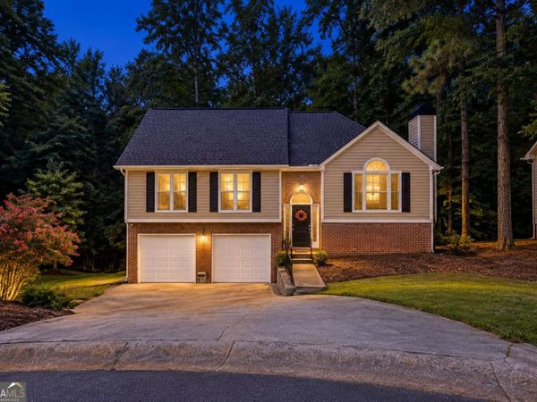 714 Players Court, Woodstock, GA 30189