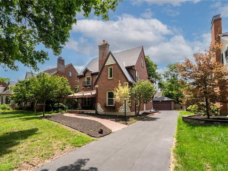 220 Greenmount Boulevard, Oakwood, OH 45419 Photo 2