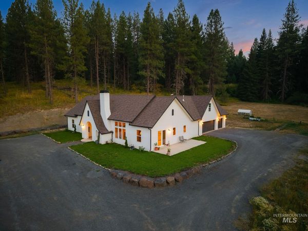 1009 Promise Road, Troy, ID 83871