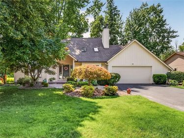 180 Brush Creek Drive, Rochester, NY 14612