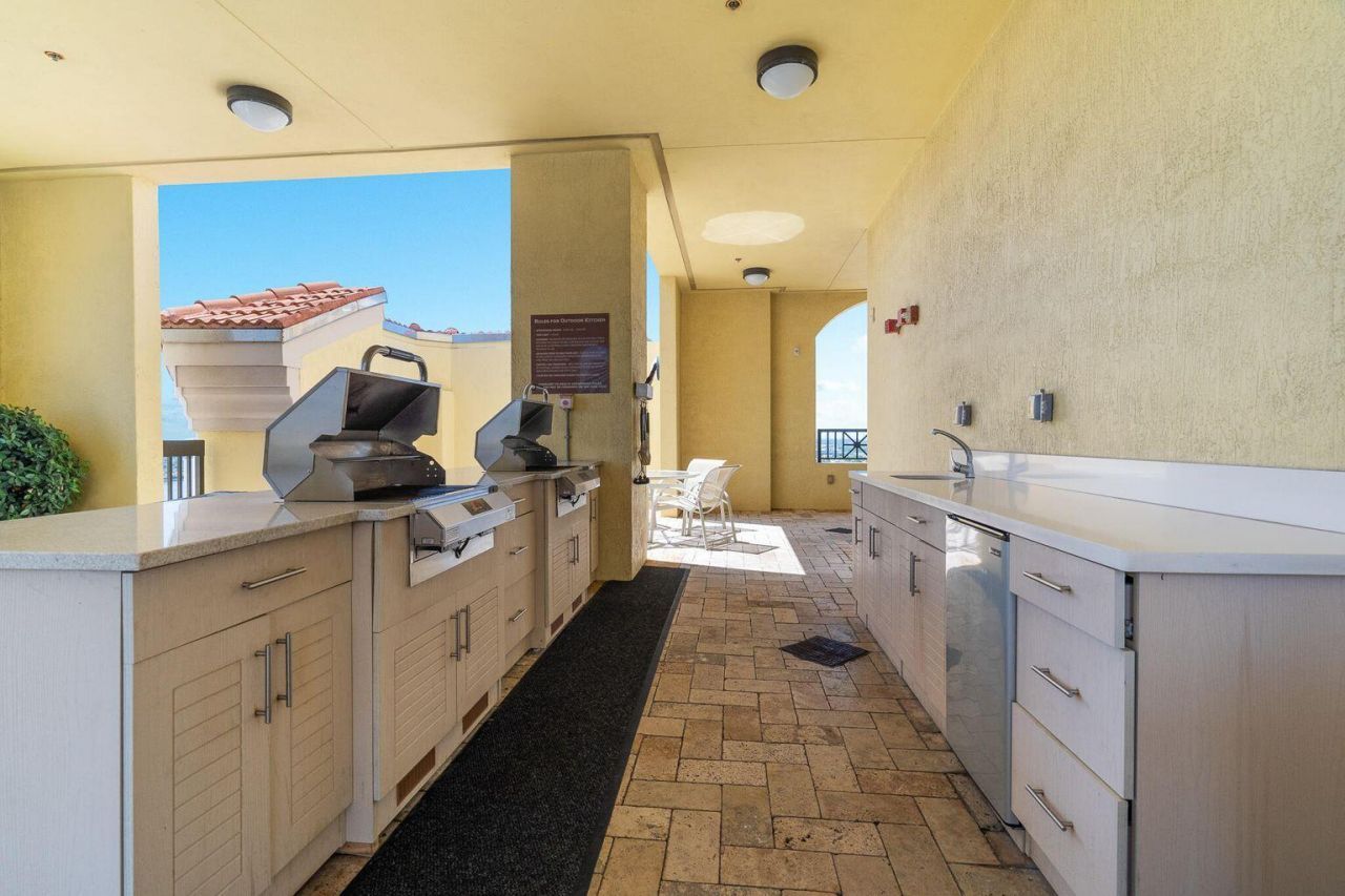 801 S Olive Avenue, Unit 403, West Palm Beach, FL 33401 Photo