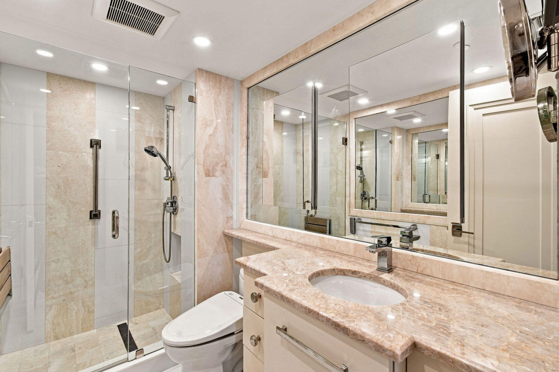400 N Flagler Drive, Unit 1701, West Palm Beach, FL 33401 Photo