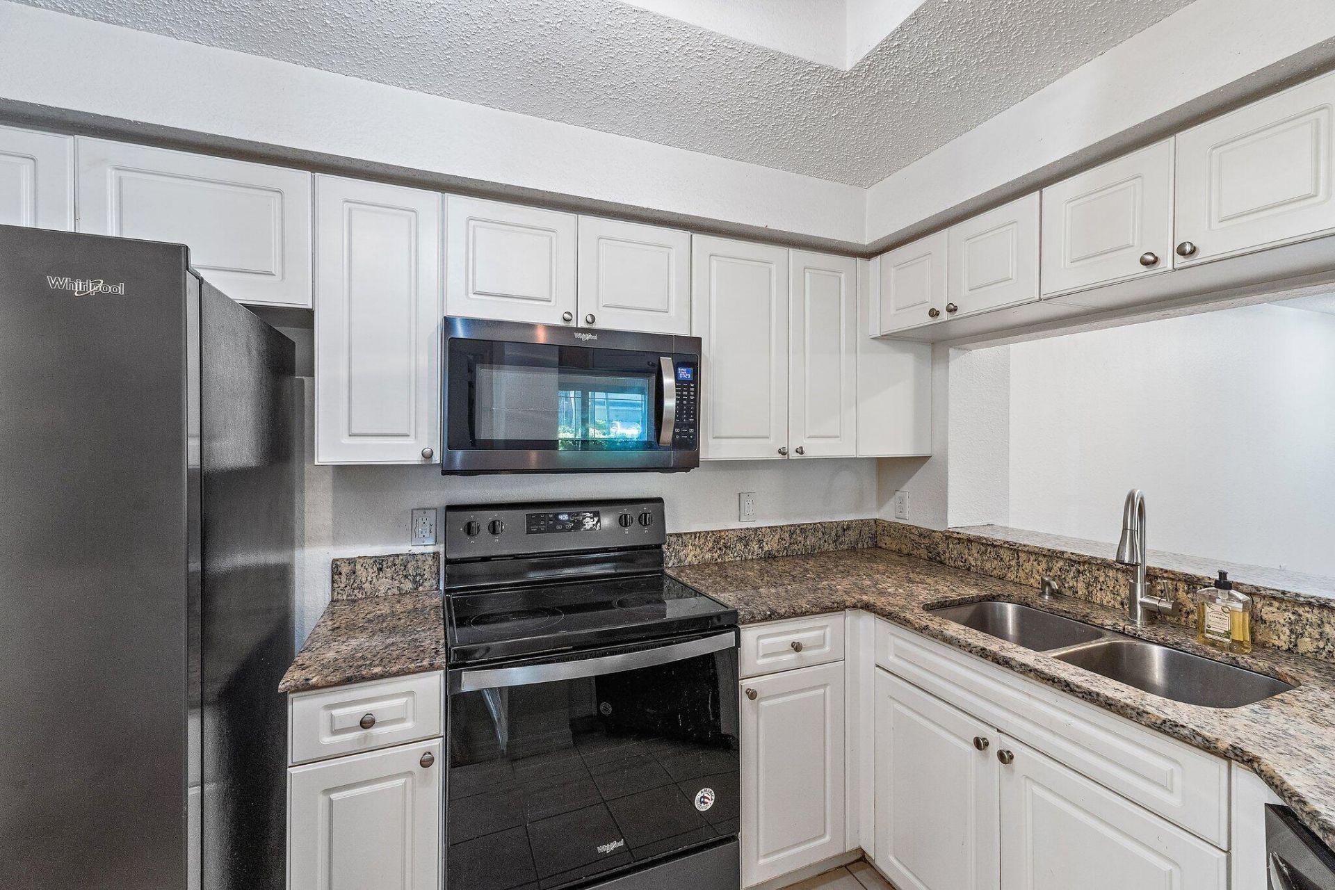 3020 Alcazar Place, Unit 106, Palm Beach Gardens, FL 33410 Photo