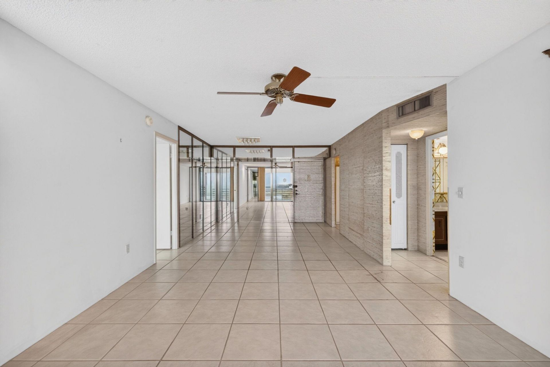 1100 St Charles Place, Unit PH3, Pembroke Pines, FL 33026 Photo