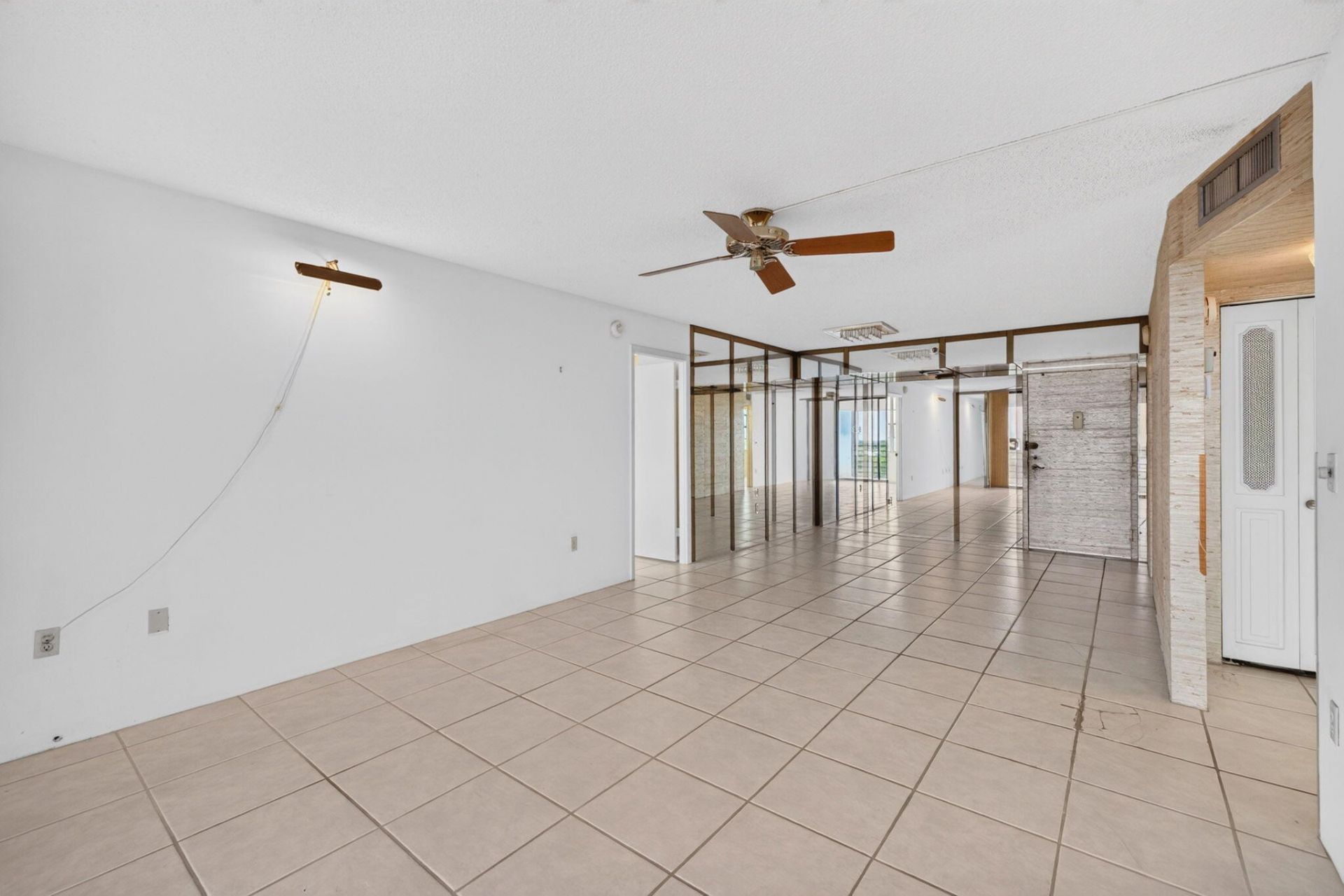1100 St Charles Place, Unit PH3, Pembroke Pines, FL 33026 Photo