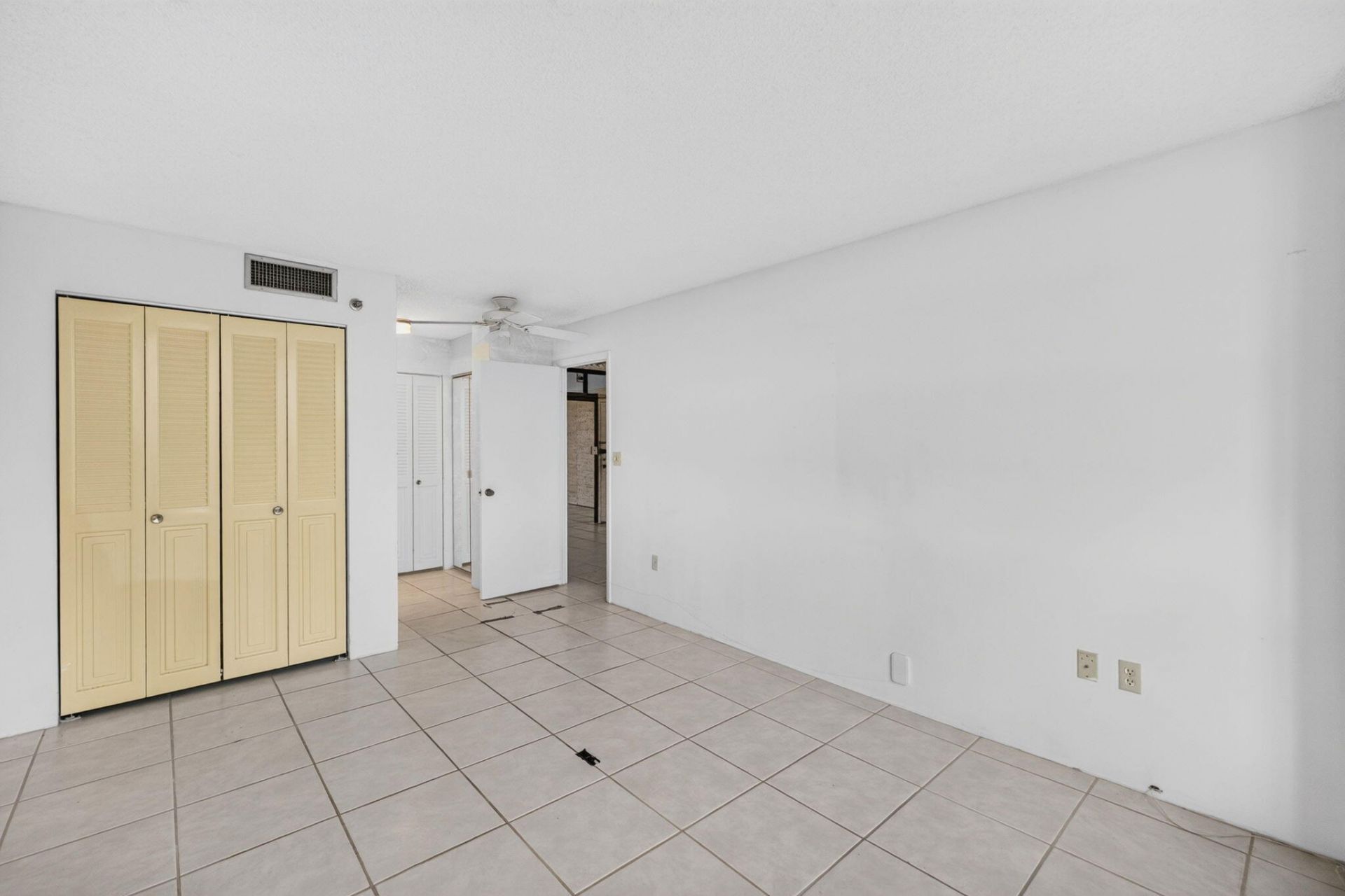 1100 St Charles Place, Unit PH3, Pembroke Pines, FL 33026 Photo