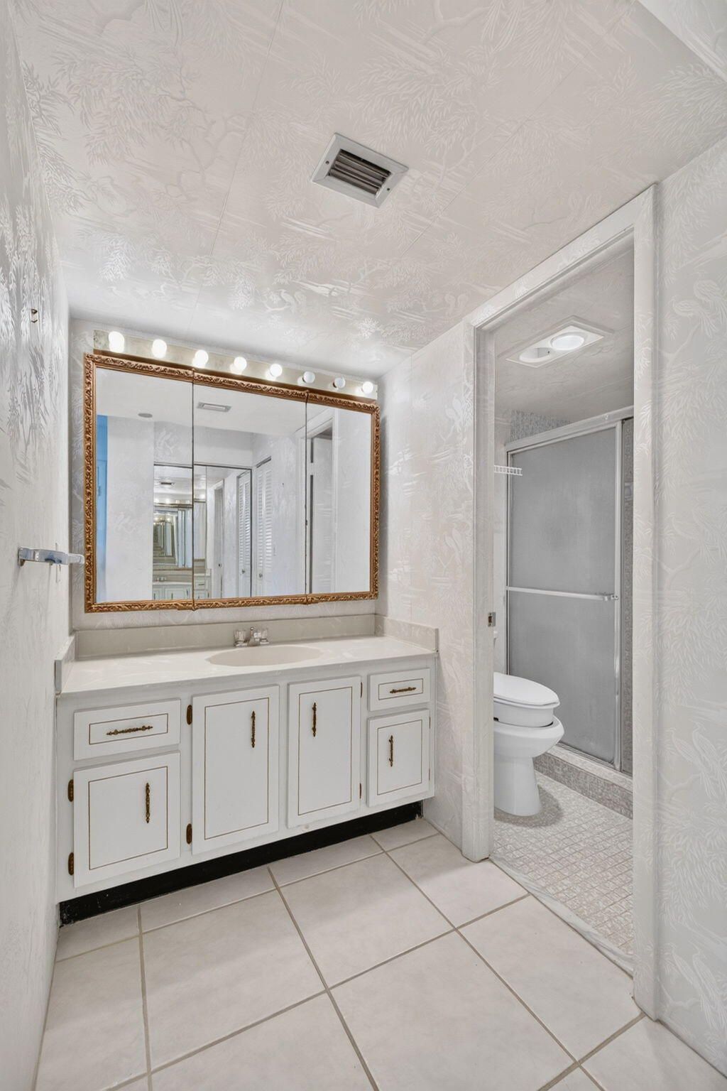 1100 St Charles Place, Unit PH3, Pembroke Pines, FL 33026 Photo
