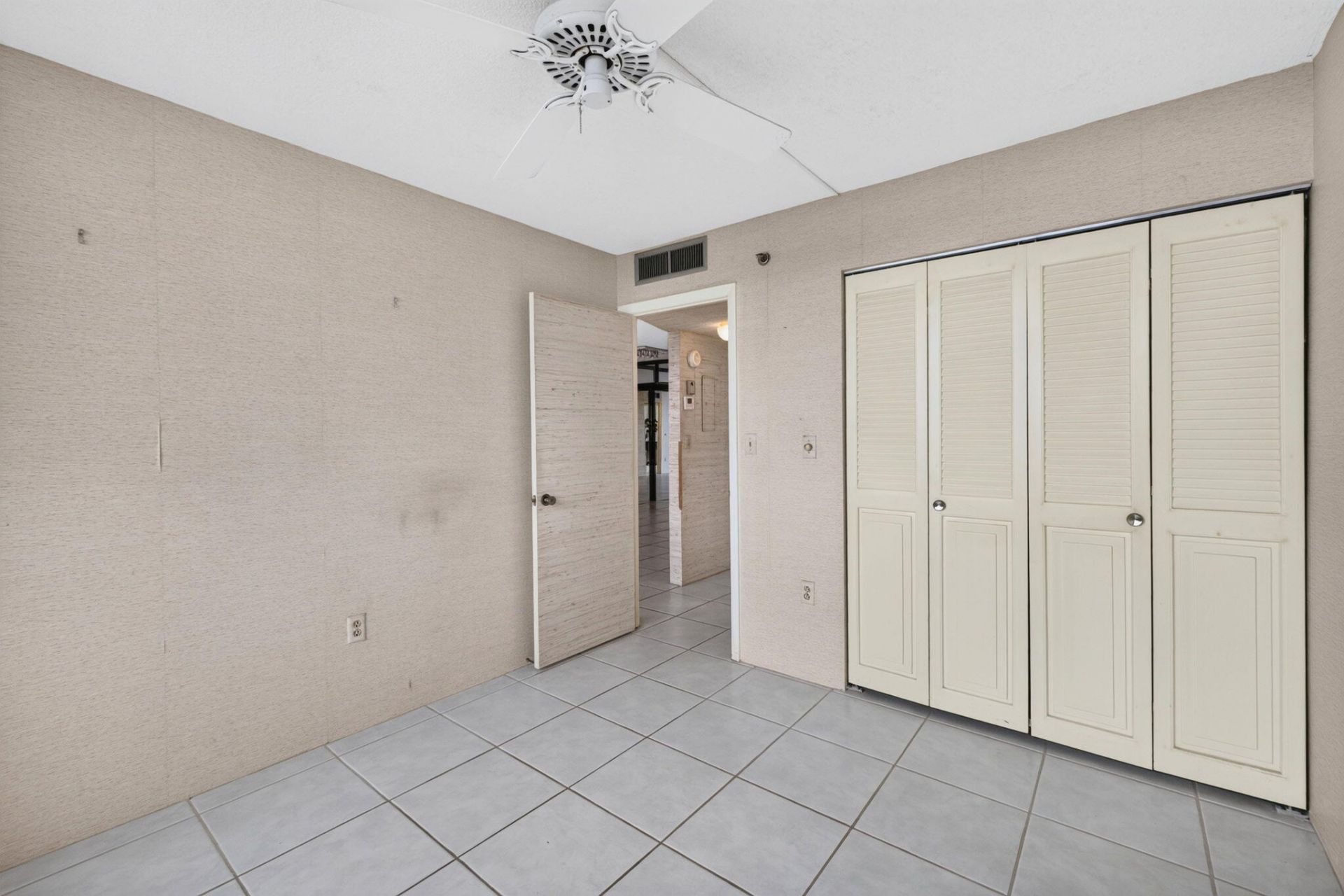 1100 St Charles Place, Unit PH3, Pembroke Pines, FL 33026 Photo
