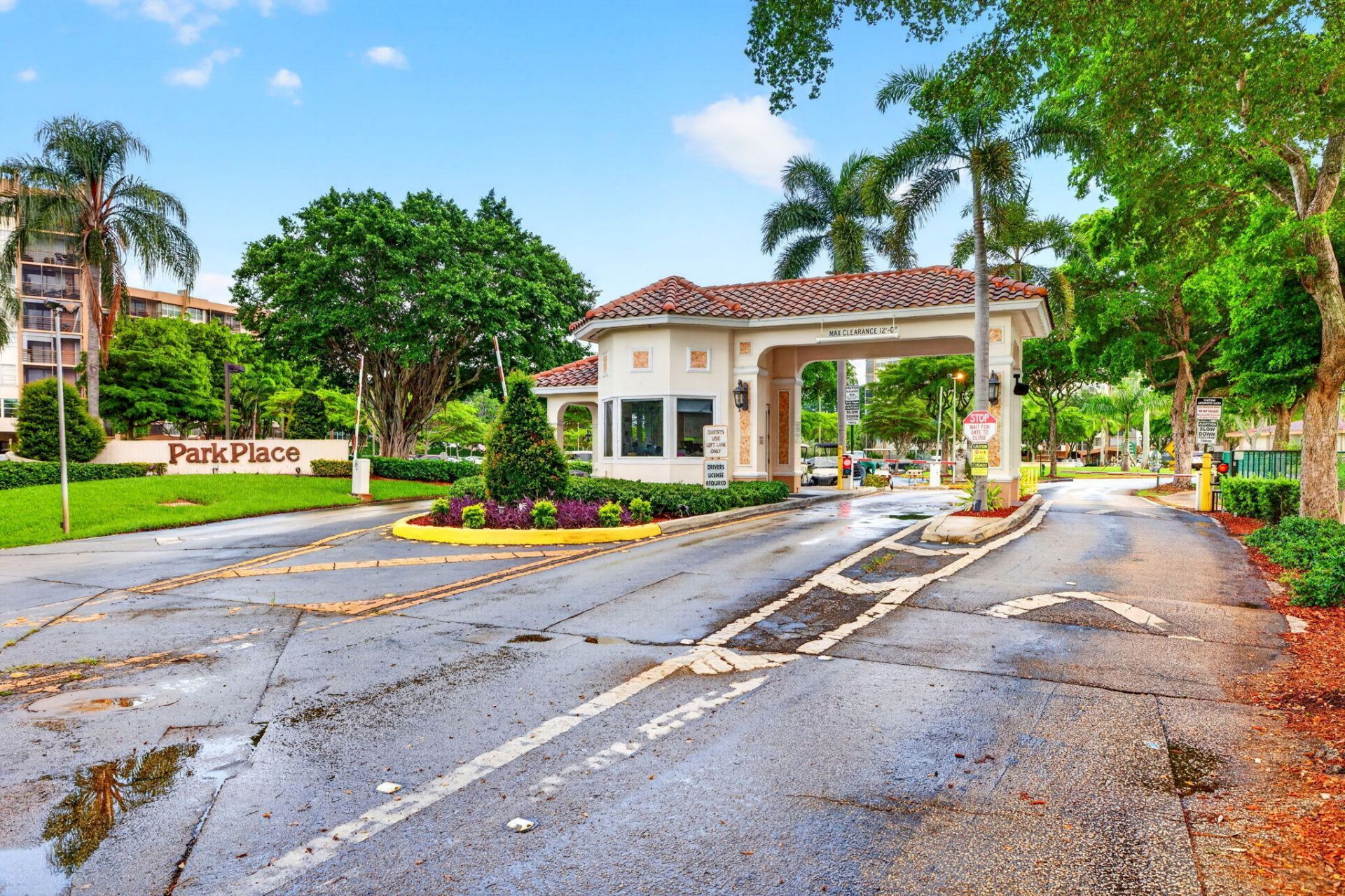 1100 St Charles Place, Unit PH3, Pembroke Pines, FL 33026 Photo