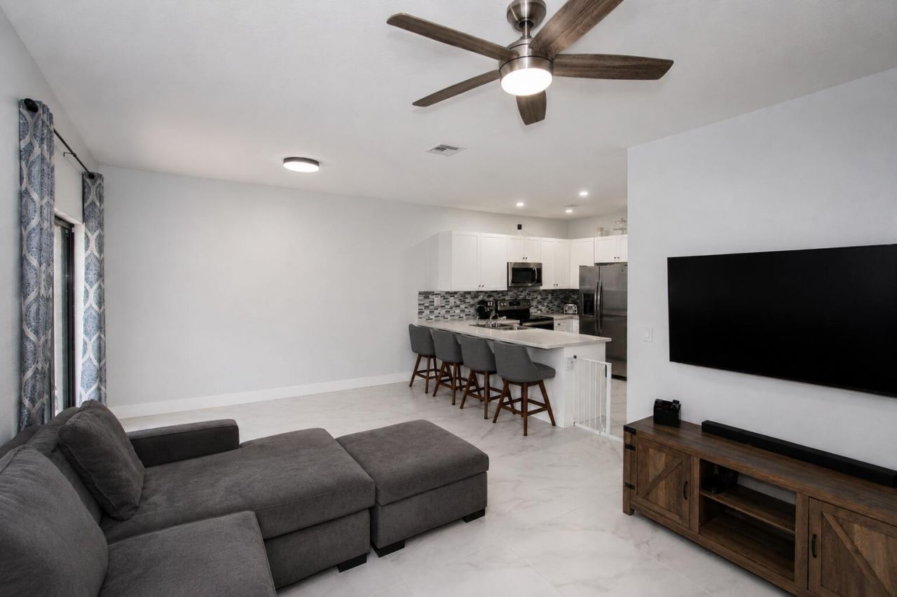 5437 NW 27th Court, Margate, FL 33063 Photo