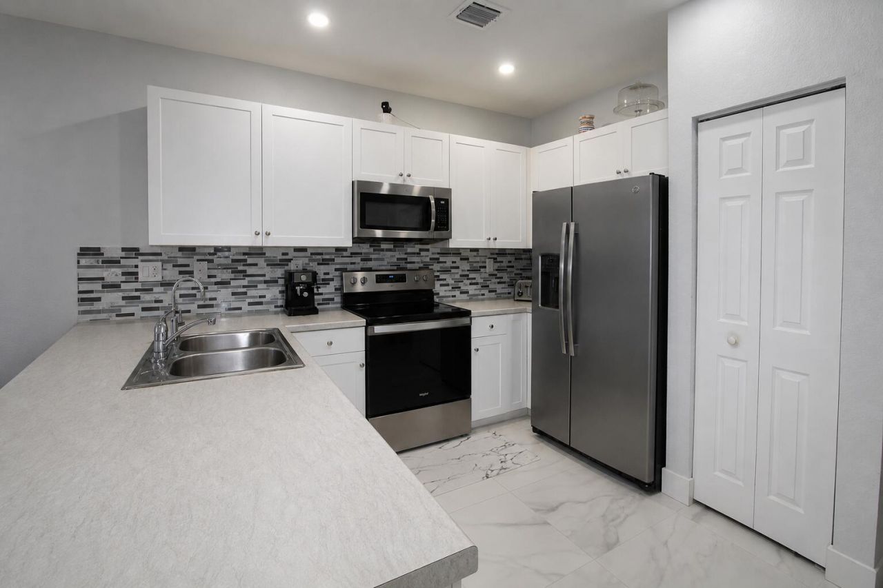 5437 NW 27th Court, Margate, FL 33063 Photo