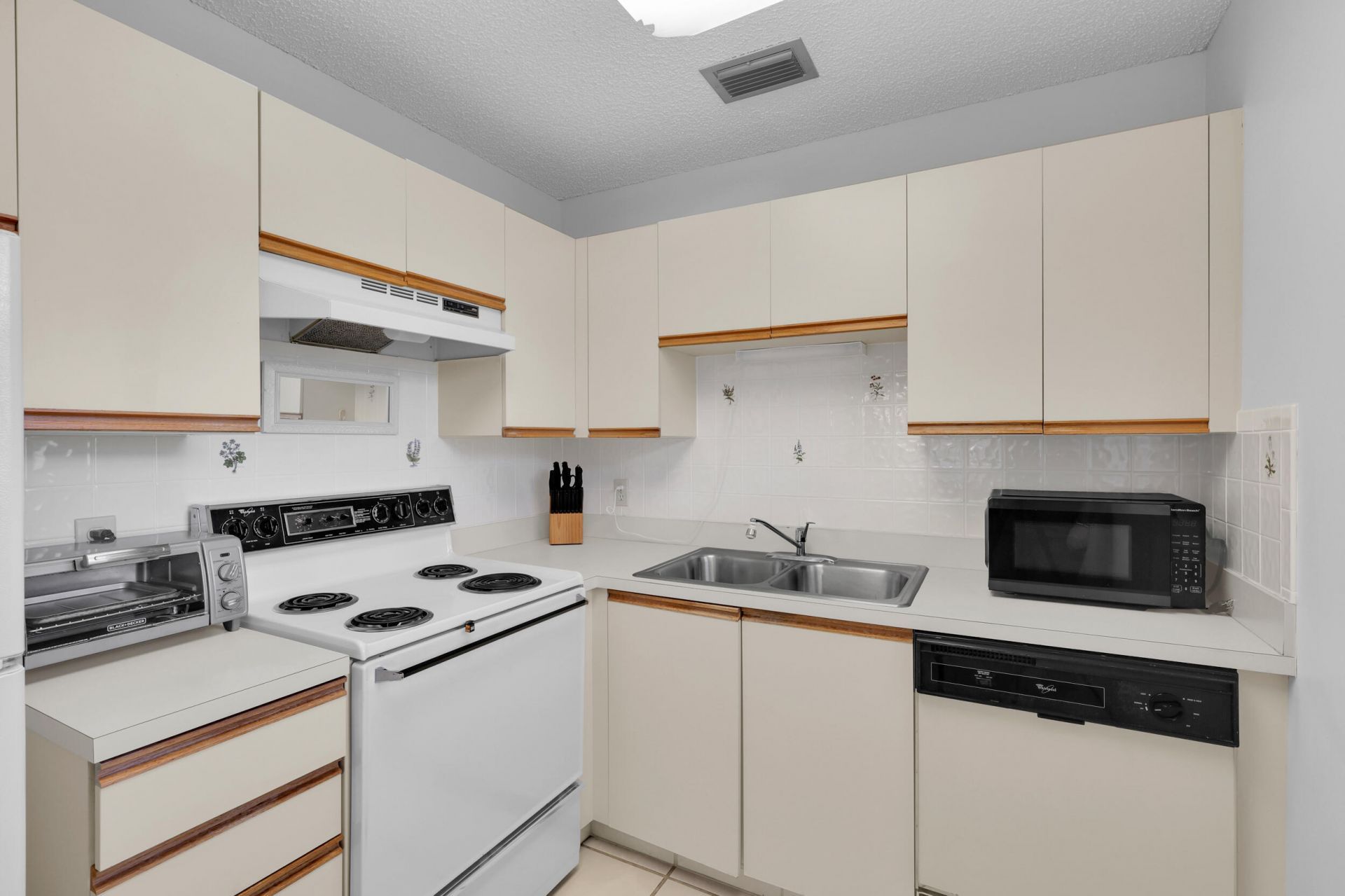 15 Lake Vista Trail, Unit 205, Port Saint Lucie, FL 34952 Photo