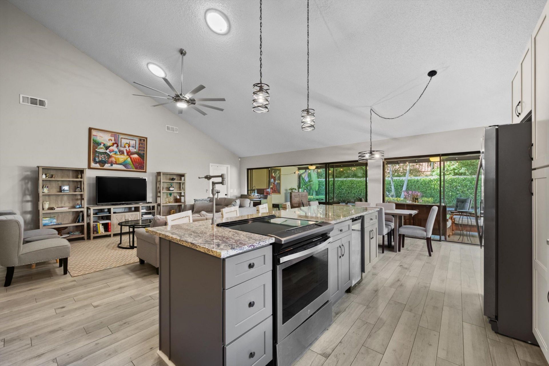 2895 Farragut Lane, West Palm Beach, FL 33409 Photo