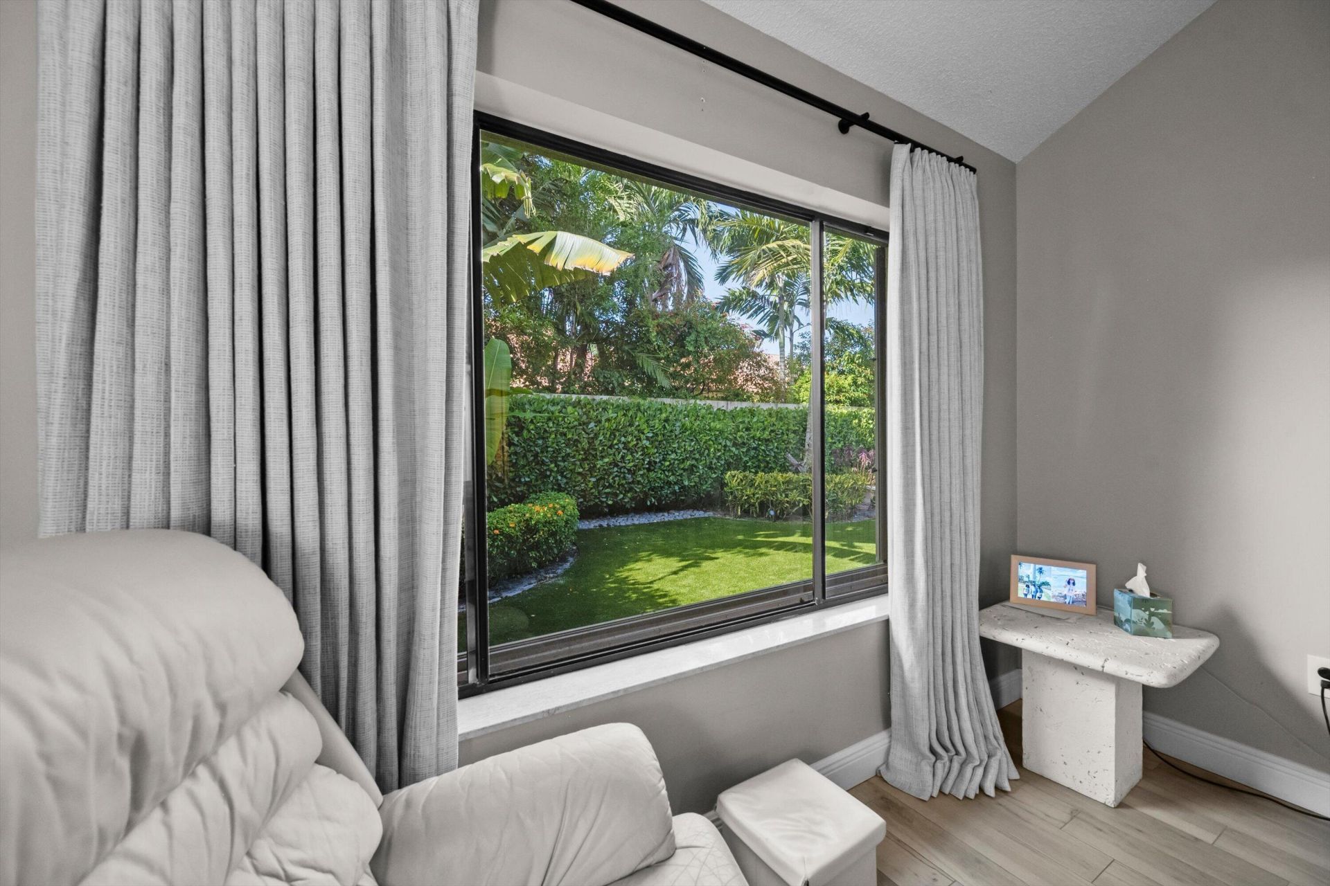 2895 Farragut Lane, West Palm Beach, FL 33409 Photo