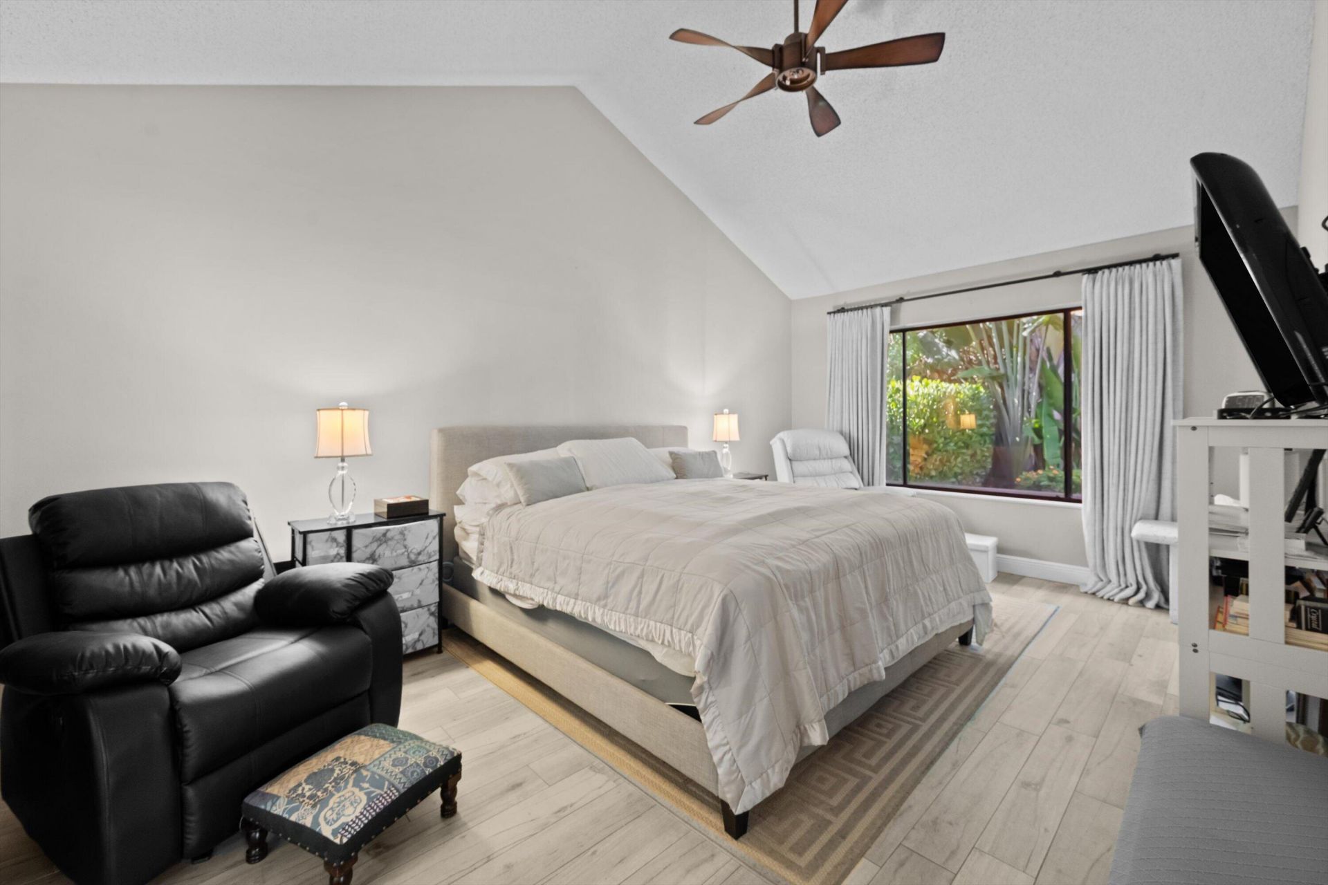 2895 Farragut Lane, West Palm Beach, FL 33409 Photo