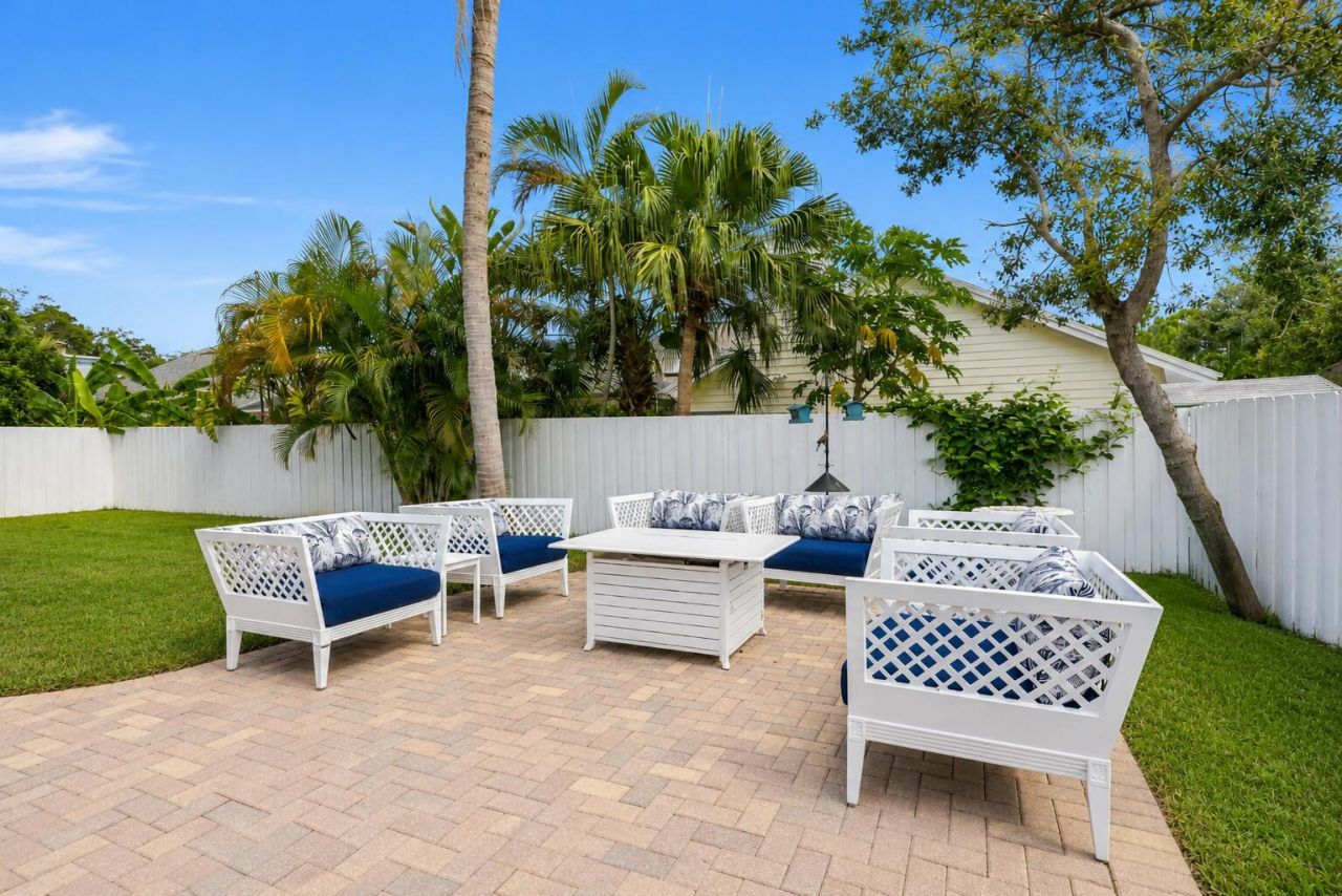 10831 SE Pinegrove Street, Tequesta, FL 33469 Photo
