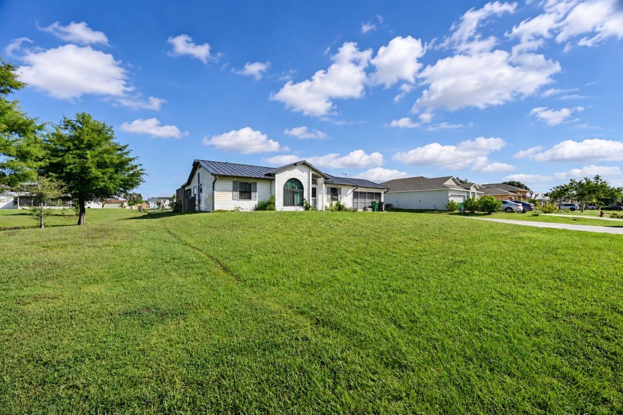 409 SW Voltair Terrace, Port Saint Lucie, FL 34984 Photo