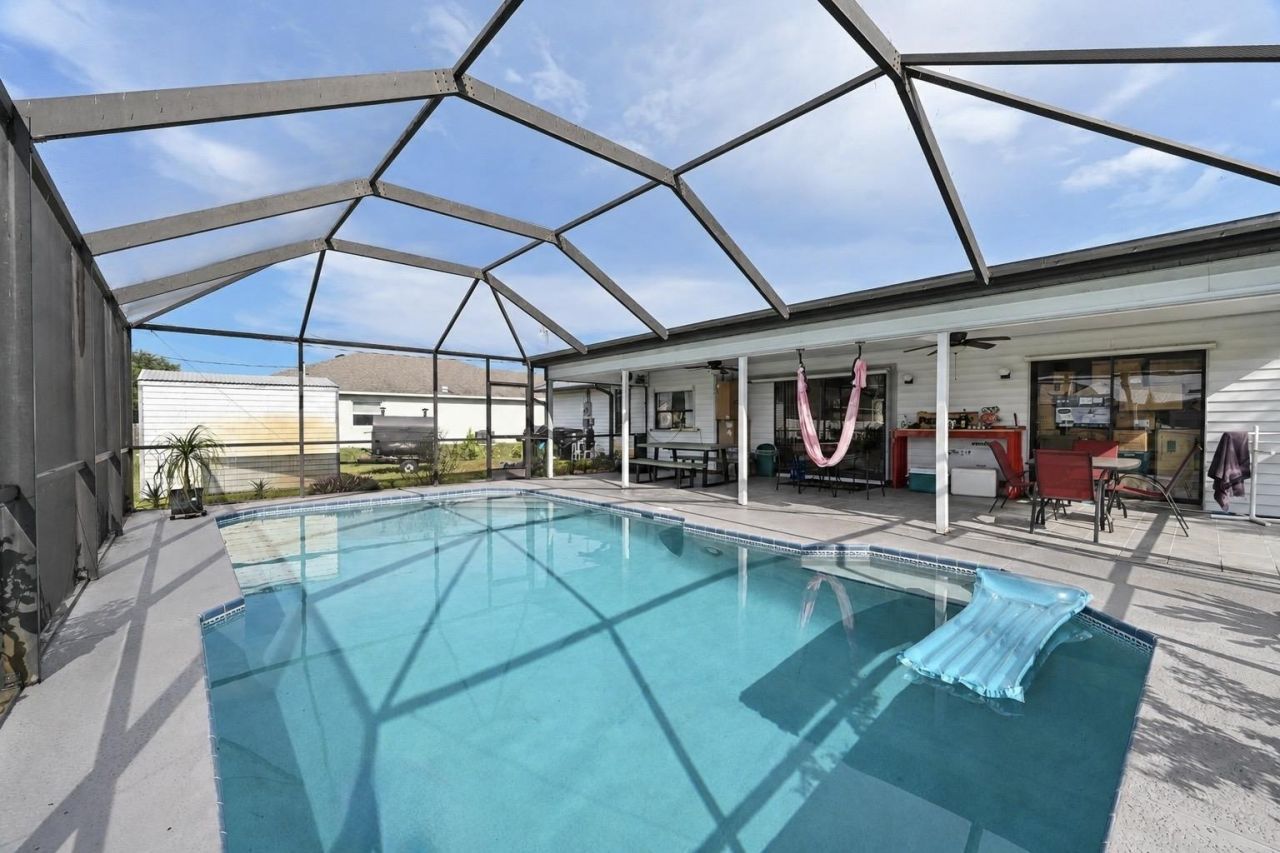 409 SW Voltair Terrace, Port Saint Lucie, FL 34984 Photo