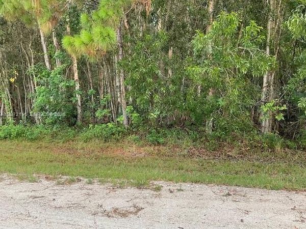 82nd St N , Palm Beach, FL 33412