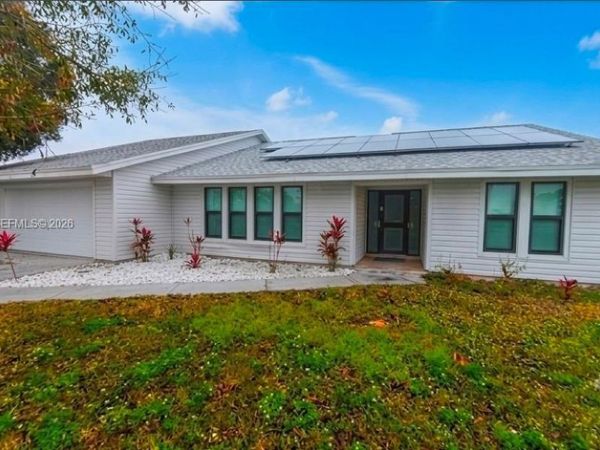 333 NE Greenbrier Ave , Port St. Lucie, FL 34983