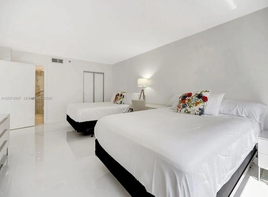 540 Brickell Key Dr , Unit 919, Miami, FL 33131 Photo