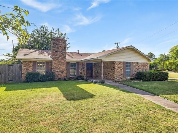 2925 Melmar Park Street, Commerce, TX 75428