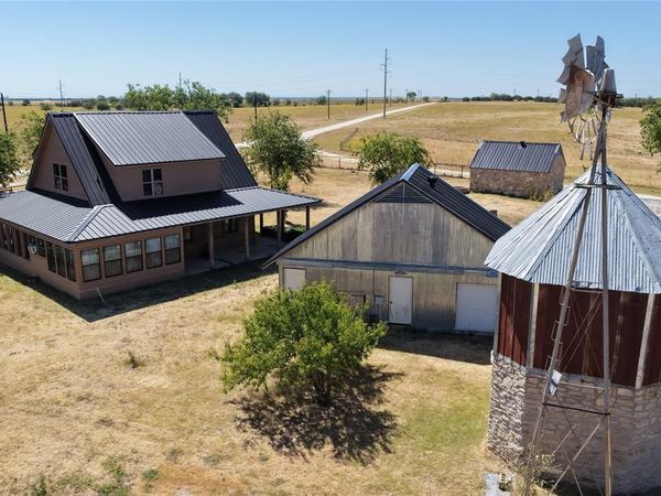 6610 CR 431, Jonesboro, TX 76538