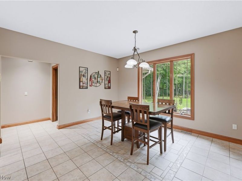 5560 Oak Hill Drive, Warren, OH 44481 Photo 14